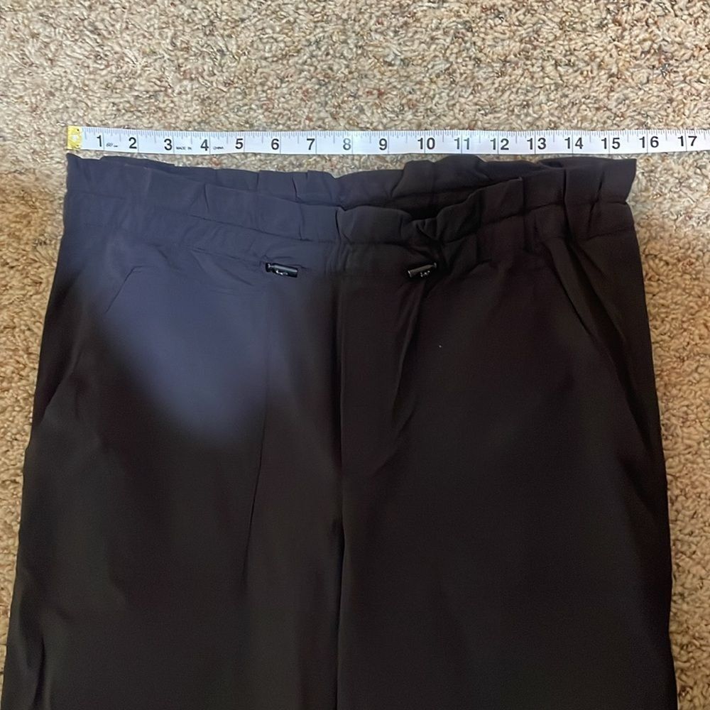 Athleta Trekkie Paper Bag Pants Black Pull On Nylon Hiking Size 6 405927 - Picture 11 of 13